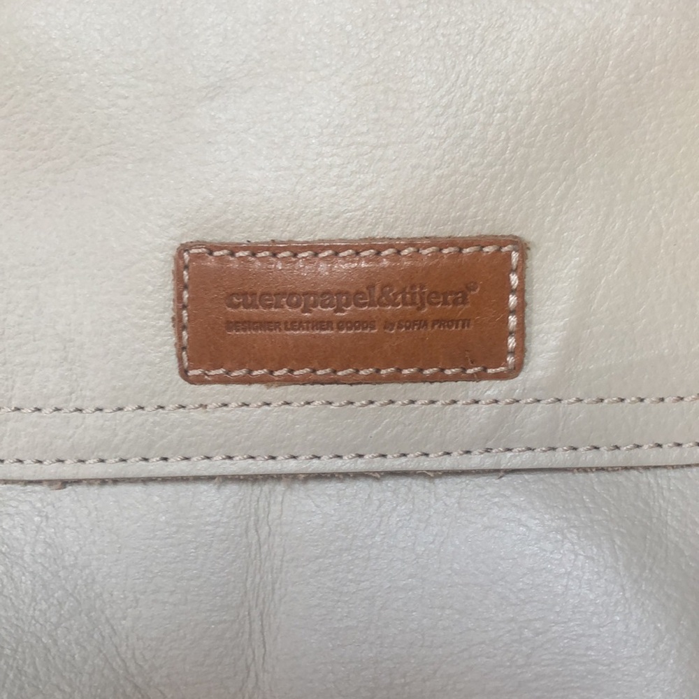 Cueropapel&tijera Minime Vanilla Leather Crossbody - Picture 6 of 11